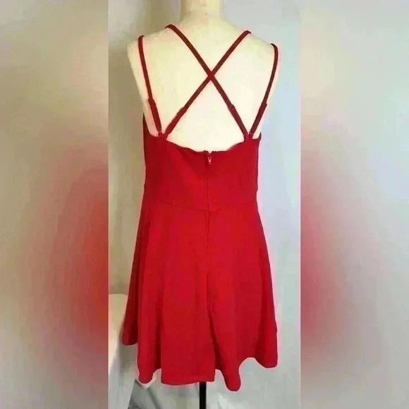 NWT - Jenni Strappy Cross Over Mini Dress -Red - Size Large - Picture 5 of 8
